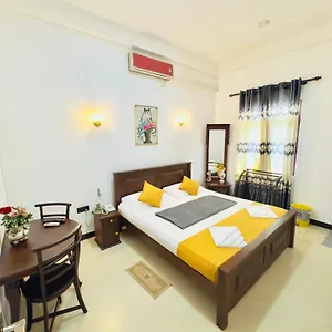 Bed & Breakfast Airport J Dream, Dewamottawa
